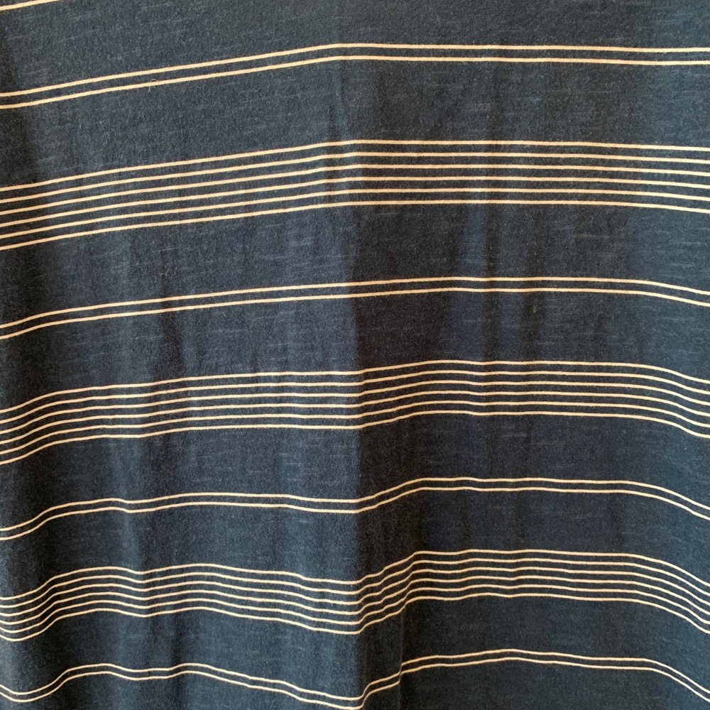 Billabong light weight t-shirt dress! - Picture 2 of 6